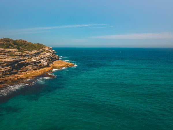 Blue Australian Ocean and Mackenzies point - Stock Image